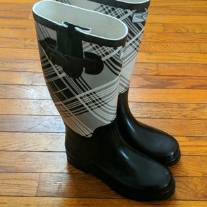 Rain boots